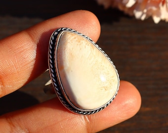 White Scolecite Ring / Adjustable Ring/ White Scolecite Ring/ Silver Plated Ring/ Scolecite Ring/ Big Scolecite Ring/ Statement Ring