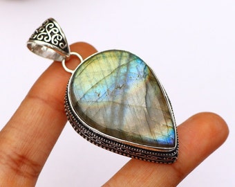 Labradorite Pendant/ Labradorite Necklace/ Silver Plated Pendant/ Large Labradorite Pendant/ Labradorite Jewelry/Vintage Labradorite Pendant