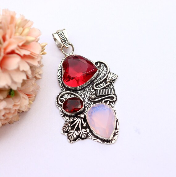 Pendentif En Quartz Rose Naturel - Forme Ronde, Pierre Jaspe, Couleur Rose, Sans Marque - Bijou Neuf Sans Emballage