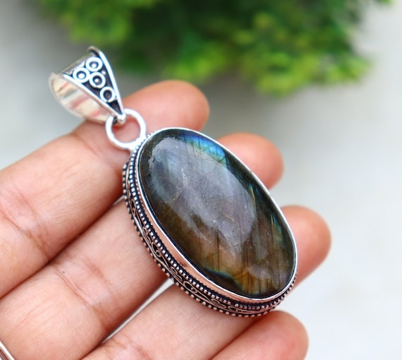 Labradorite Pendant Silver Plate Labradorite Pendant Silver Plate
