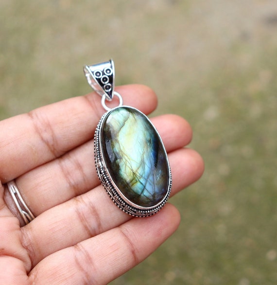 Labradorite Pendant Silver Plate Labradorite Pendant Silver Plate