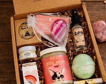 Dog Mom Gift Box, Best Dog Mom Ever Candle, Spa Gift Set for Dog lover, Self care gift basket, Pet Lover Gift, Birthday Gift for her