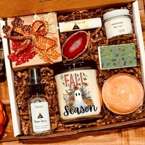 Fall gift box for friends, Gift for women, Birthday gift for her, Care package, Self care gift box, Thank You, Halloween Pumpkin