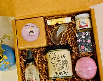 Organic Spa Gift Box for Mom – Soy Candle, Bath Bomb & Agate Stone