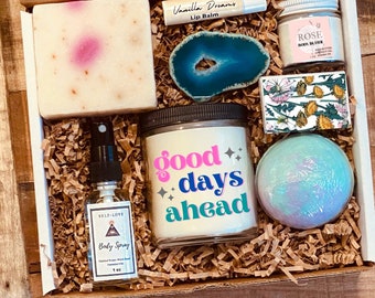 Coffret cadeau spa Good Days Ahead - Emballage d'entretien - Bonnes vibrations - Vibes positives - Bougie au soja - Coffret cadeau personnalisé - Tout naturel - Ensemble de bombes de bain