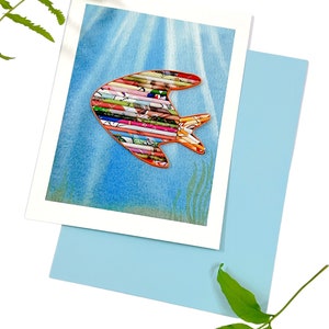 Tarjeta de papel reciclado de peces tropicales, hecha a mano con revistas antiguas, regalo para amantes de la playa