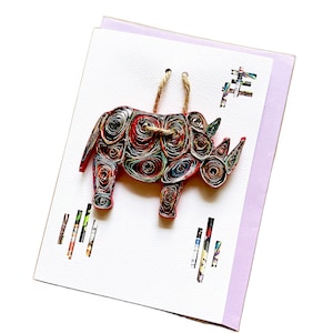 Cartão de ornamento de rinoceronte acolchoado de revista artesanal, decoração de casa única e sustentável
