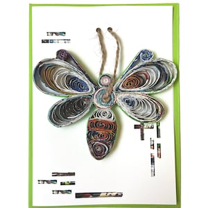 Eco-vriendelijk handgemaakt bijenornament uit gerecycleerd tijdschrift, unieke, door de natuur geïnspireerde hangende decoratie, perfect cadeau
