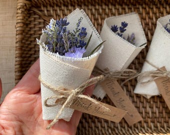 Mini dried flower wedding favors, lavender wedding favors, mini bouquet, eco-friendly wedding favors, rustic style wedding and party favors