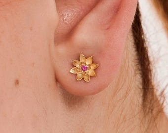 18K Gold Vermeil Birthflower Earrings: Minimalist Floral Studs