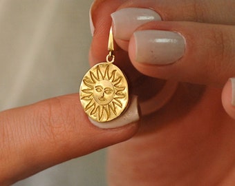 14K Solid Gold Sun Tarot Charm, Gold Sunflower Charm with Push Clasp, Sunburst Pendant, Add on Charms for Necklace or Bracelet or Earrings