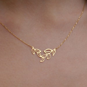 Collana con foglia d&#39;oro massiccio 14 carati, collana con edera, collana con foglia d&#39;ulivo, collana con ramo d&#39;ulivo, regalo di compleanno, regalo per donna