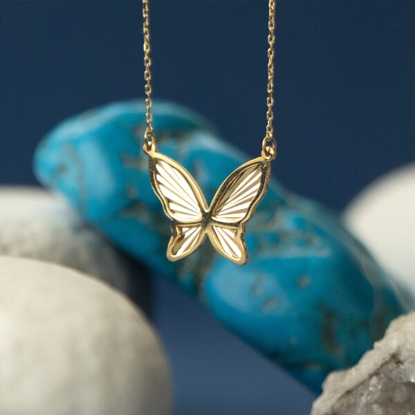 14K Solid Gold Schmetterling Halskette, Sonnenstrahl Schmetterling Anhänger, Schmetterling Schmuck, Schmetterling Flügel Halskette, Jubiläumsgeschenk für Frauen