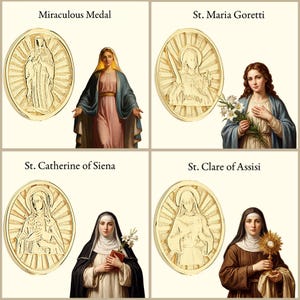 K&ouml;nnte beinhalten: Eine Sammlung von vier ovalen, goldfarbenen Metallmedaillen und dazugeh&ouml;rigen religi&ouml;sen Illustrationen. Die Medaillen zeigen gepr&auml;gte Figuren der Wundert&auml;tigen Medaille, der heiligen Maria Goretti, Katharina von Siena und Klara von Assisi.
