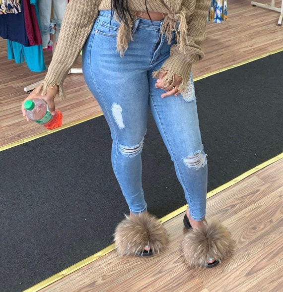 Outfits with store fur slides