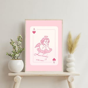 Stampa di carte da gioco Asso di Cuori Quanto siamo fortunati Stampa estetica retrò alla moda Poster di carte da gioco rosa Arte murale