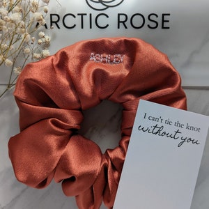 Chouchou personnalisé | Serez-vous mes cadeaux de demoiselle d'honneur | Chouchous personnalisés pour demoiselles d'honneur | Boîte à propositions de demoiselles d'honneur | Chouchou orange rouille