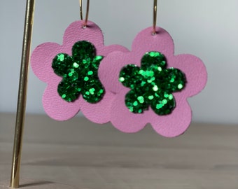 Orecchini a cerchio con fiori glitter rosa chiaro / verde