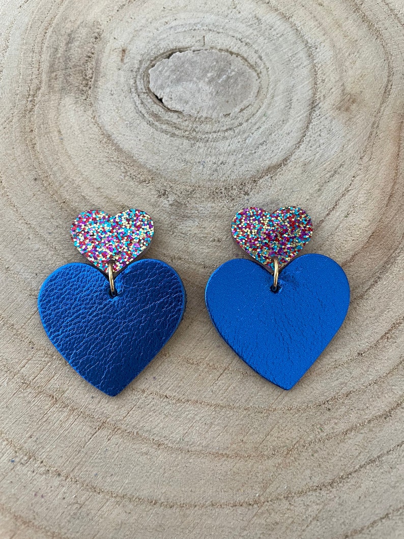 Boucles doreilles cœurs bleu métallisé image 1