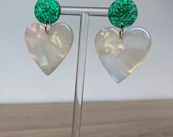 Pearly green/white heart earrings