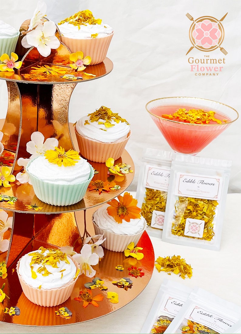 The perfect afternoon tea with a twist.
Mixed edible flowers in orange and yellow shades and yellow petals (separate listing)