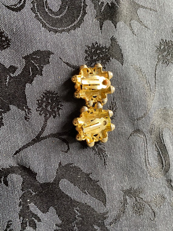 Lot of 3 pair of vintage clip on earrings - image 3