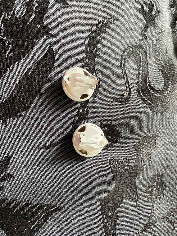 Lot of 3 pair of vintage clip on earrings - image 5