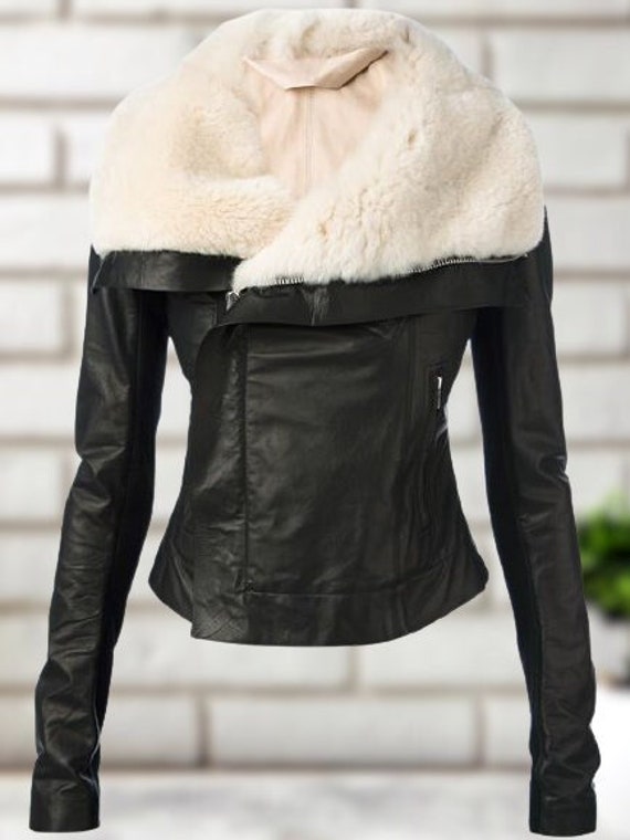 Women's Black Wide Collar Shearling 