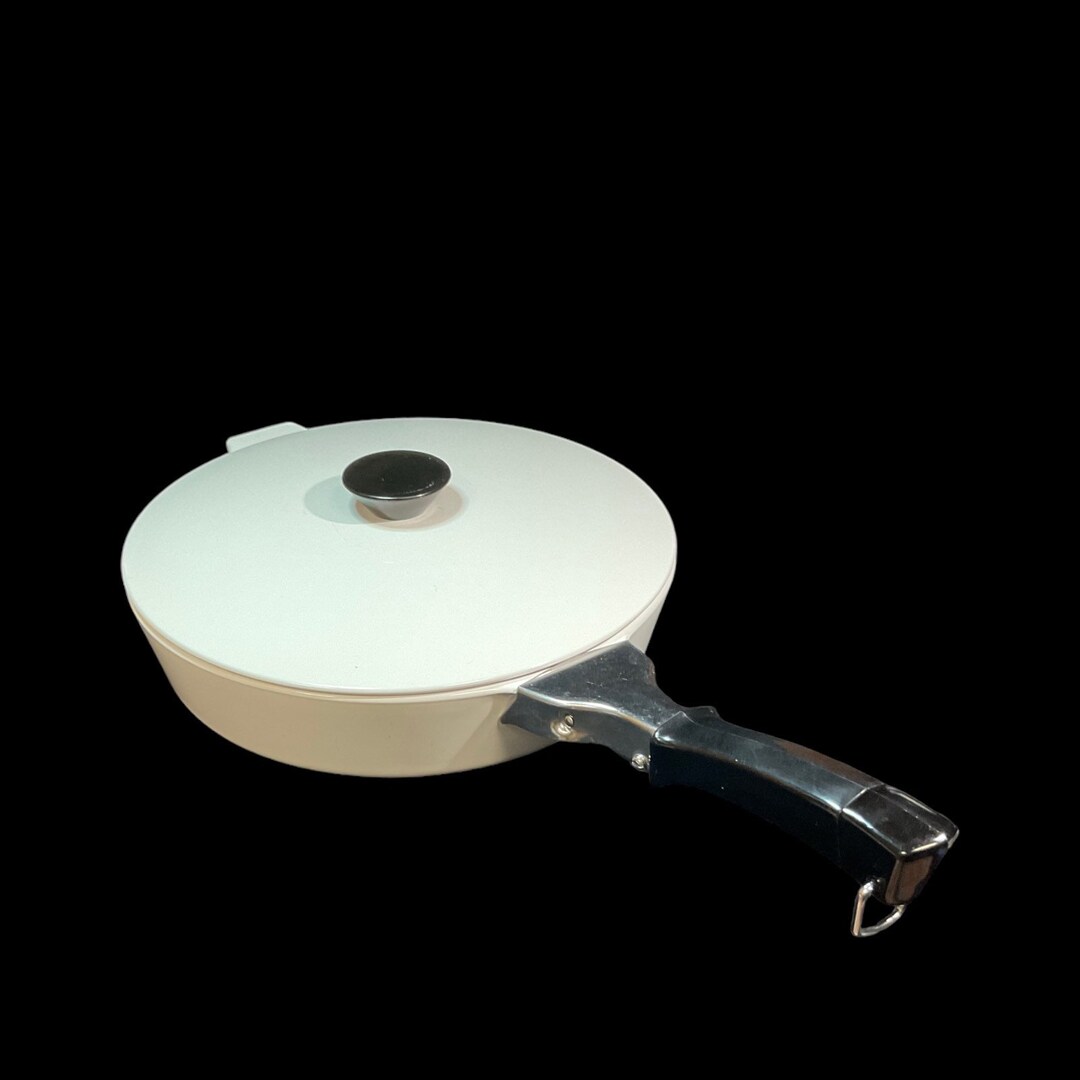 Corning Ware Buffet Server B 10 With Handle and Lid Etsy