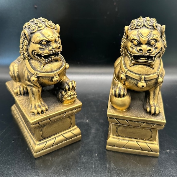 Vintage Regal Pair of Foo Dogs, Chinese Lions, Shishi Lions, Collectible Foo Dogs, Vintage Asian Art, Mid Century Modern