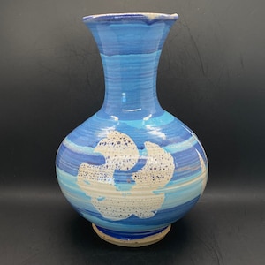 Signed Bennett Welsch Pacific Stoneware Vase: Blue and White Pottery (9.3&quot;)