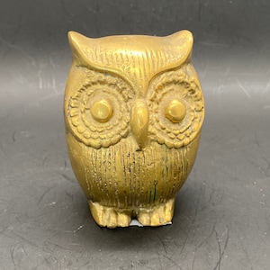 Vintage Brass Owl Figurine: Mid-Century Modern Collectible