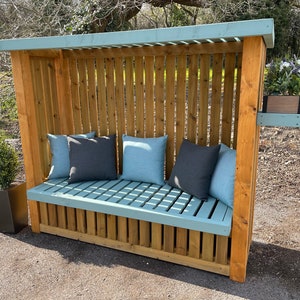 Garden Bench - Arbour