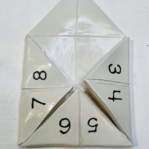 パーソナライズされた手作りの陶器占い師