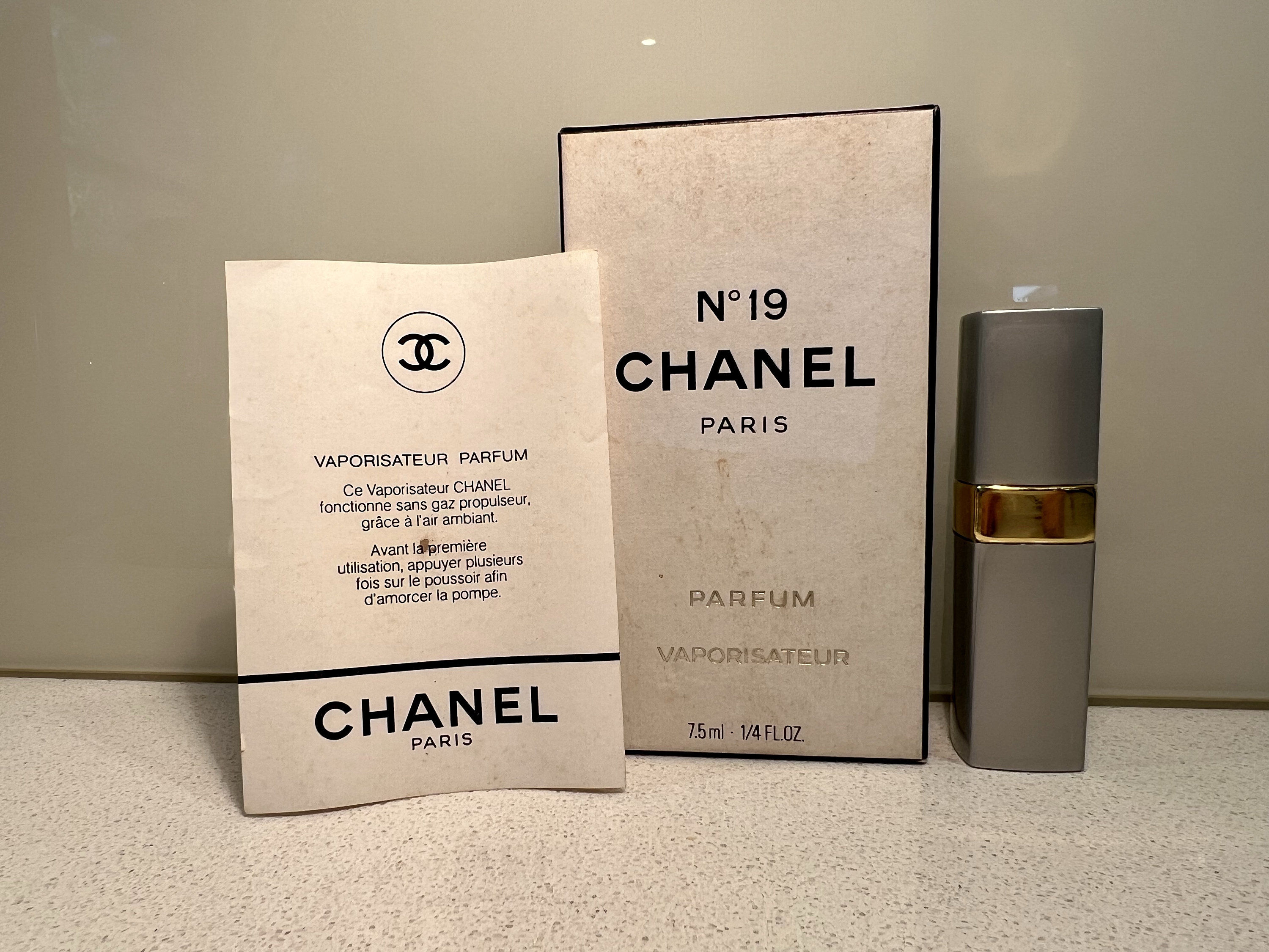 Chanel No 19 pure parfum 7,5 ml. Vintage 80s. Sealed – My old perfume