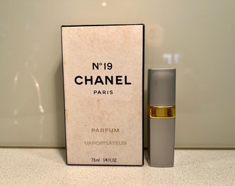 Vintage 1980s Chanel No 19 7.5 ml Parfum perfume