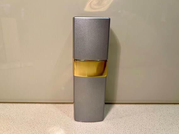 シャネル No.19 50ml vintage Vintage 1990s Chanel No 19 50 Ml EDT Perfume - Etsy Canada