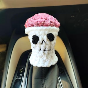 Gehäkelte Totenkopf Schaltknauf Abdeckung, gehäkelte Auto Dekoration, Gothic Schaltknauf Dekoration, gruselige Auto Anhänger, Alternatives Auto Zubehör