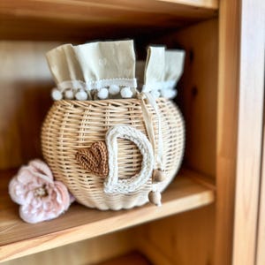Personalisierter Korb, Weidenkorb für Kinder, personalisiertes Geschenk für Kinder, natürliches Spielzeug, Rattan Kinderzimmer Dekor, Rattankorb, Geschenk für Kinder