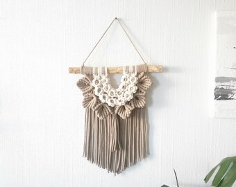 Makramee Wandbehang, Wandschmuck, Boho Wandbehang, Blumen