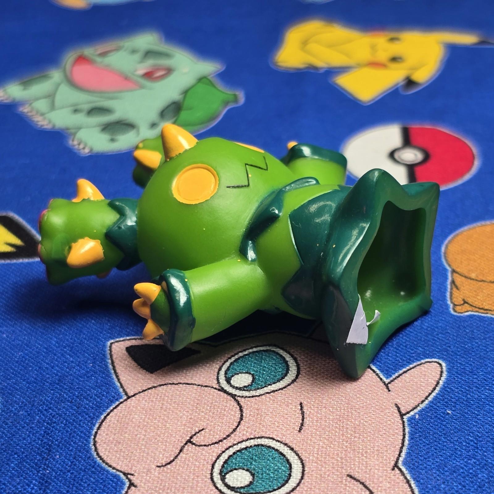 Pokemon Maractus Figure Finger Puppet 2011 Nintendo Bandai PVC