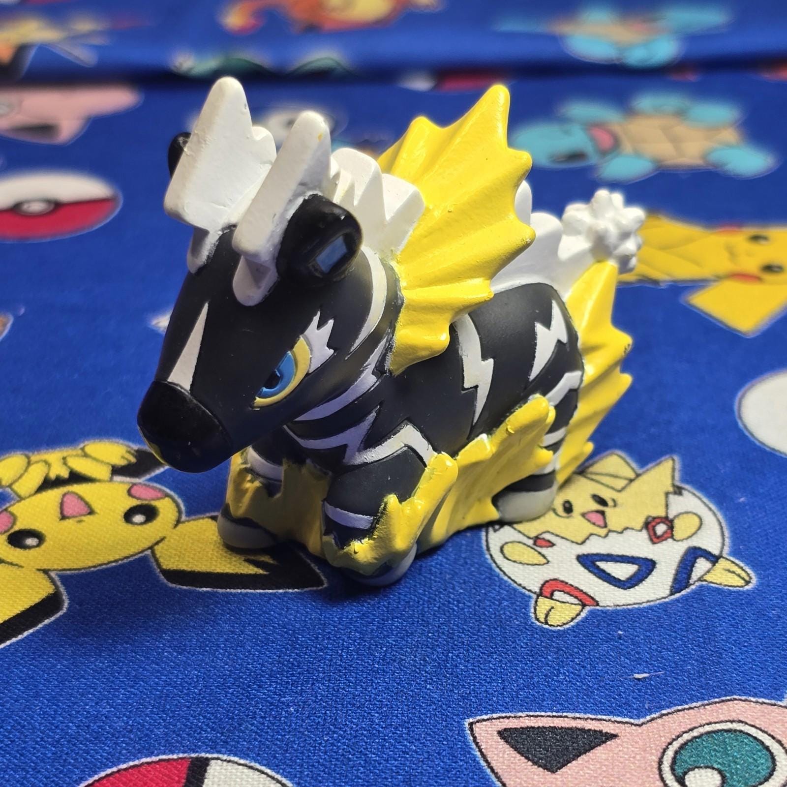 Pokemon Zebstrika Figure Finger Puppet 2011 Nintendo Bandai PVC