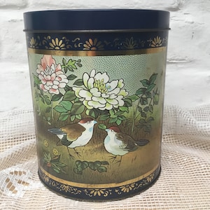Hübsche alte Box, Vintage-Box, dekorative Box, Aufbewahrungsbox