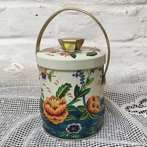 Schöne alte Box, dekorative Box, Aufbewahrungsbox, Vintage-Box