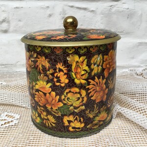 Vintage tin box, Pretty old flower tin, vintage tin, decorative box, storage box