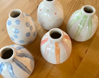 Keramik Vase Steingut Streifen Punkte Frühling