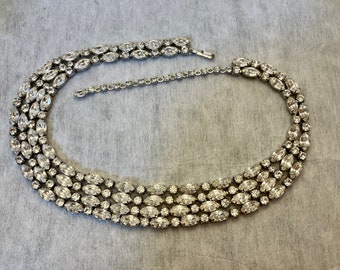 Sherman Book Piece Collar ¡Ancho 4 filas de diamantes de imitación!
