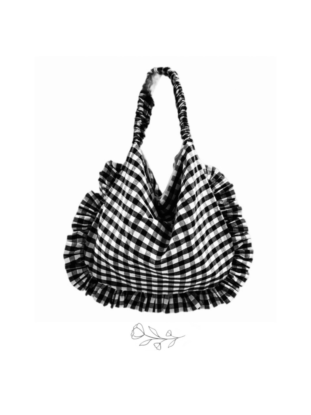 【直営・関税送料込】Medium Tilly bag in MEDIUM TILLY BAG IN shiny calfskin - BLACK | CELINE