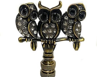 Antique Brass owl lamp shade finial. Fits on a standard harp.