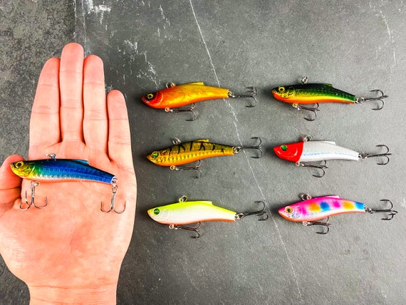 Lipless Fin Diving Minnow Fishing Lure Set 7 Fishing Lures Bass, Crappie, Striper  Freshwater Gifts for Him Gifts for Dad 